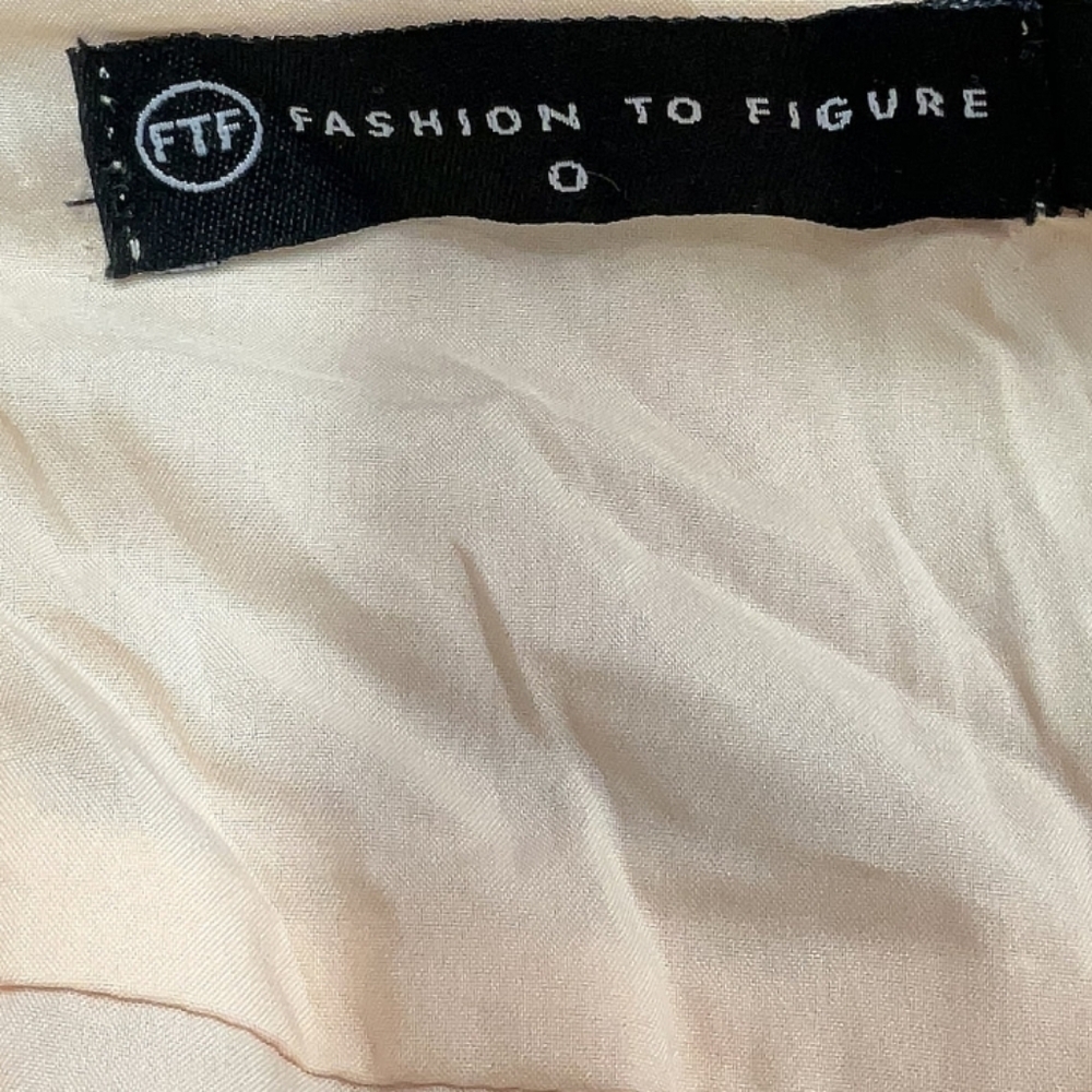 Fashion to Figure Floral Ruffle Romper Women's 0 (L/12) - Picture 7 of 8
